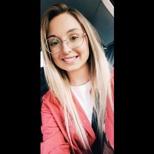 Meet your Posher, Ann-alexandra